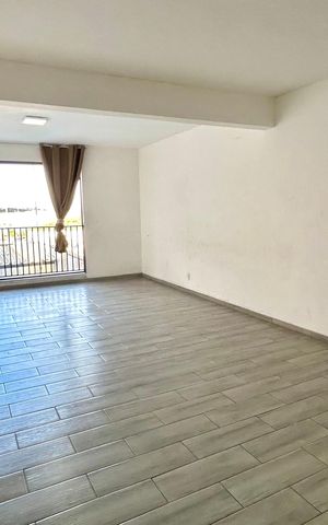 Casa para alugar com 300m², 2 quartos e 1 vaga Casa para alugar com 300m², 2 quartos e 1 vagaSalão
