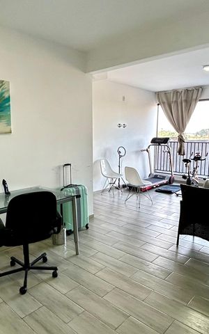 Casa para alugar com 300m², 2 quartos e 1 vaga Casa para alugar com 300m², 2 quartos e 1 vagaSala