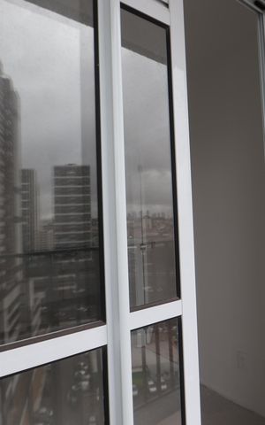 Apartamento à venda com 33m², 1 quarto e sem vagaSacada