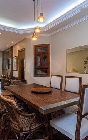 Casa à venda com 200m², 4 quartos e 2 vagas