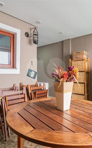 Casa à venda com 200m², 4 quartos e 2 vagas