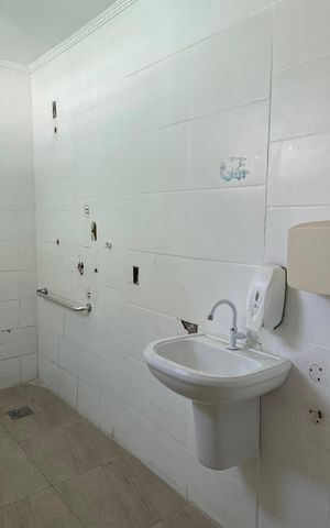 Casa à venda com 185m², 3 quartos e 2 vagas Casa à venda com 185m², 3 quartos e 2 vagasBanheiro