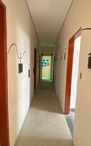 Casa à venda com 185m², 3 quartos e 2 vagas Casa à venda com 185m², 3 quartos e 2 vagasCorredor Quartos
