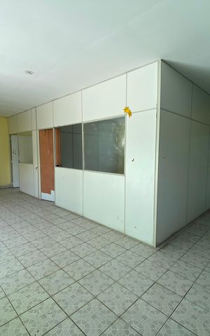Casa à venda com 185m², 3 quartos e 2 vagas Casa à venda com 185m², 3 quartos e 2 vagasArea Externa
