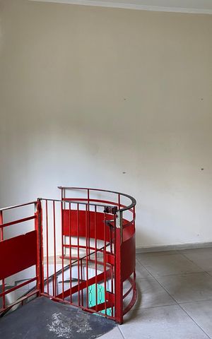 Casa à venda com 185m², 3 quartos e 2 vagas Casa à venda com 185m², 3 quartos e 2 vagasSala