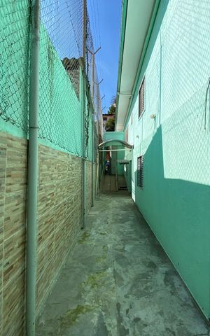 Casa à venda com 185m², 3 quartos e 2 vagas Casa à venda com 185m², 3 quartos e 2 vagasArea Externa