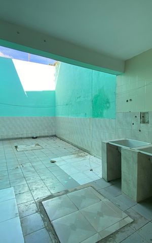 Casa à venda com 185m², 3 quartos e 2 vagas Casa à venda com 185m², 3 quartos e 2 vagasArea Externa