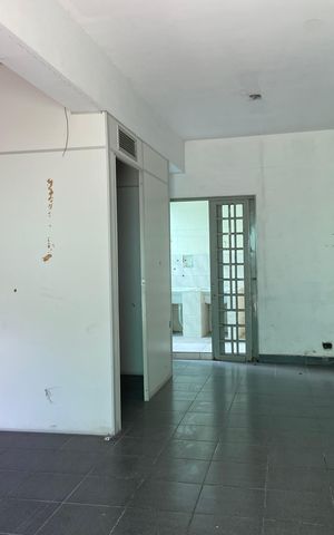 Casa à venda com 185m², 3 quartos e 2 vagas Casa à venda com 185m², 3 quartos e 2 vagasArea Externa
