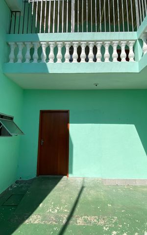 Casa à venda com 185m², 3 quartos e 2 vagas Casa à venda com 185m², 3 quartos e 2 vagasArea Externa
