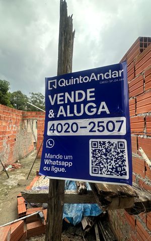 Casa para alugar com 125m², 2 quartos e 1 vaga Casa para alugar com 125m², 2 quartos e 1 vagaFachada