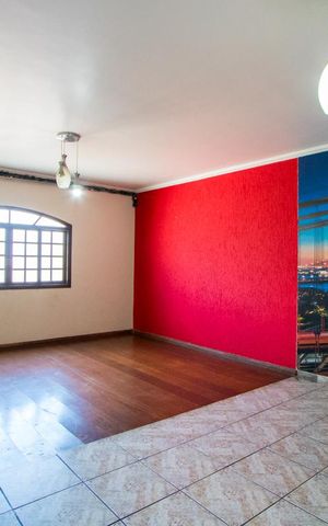 Casa para alugar com 280m², 3 quartos e 3 vagas Casa para alugar com 280m², 3 quartos e 3 vagasSala