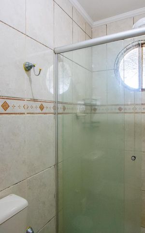 Casa para alugar com 280m², 3 quartos e 3 vagas Casa para alugar com 280m², 3 quartos e 3 vagasBanheiro do quarto 1
