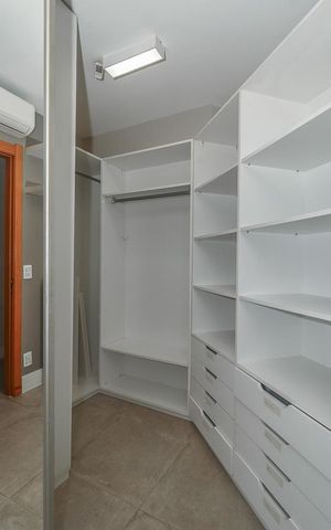 Apartamento para alugar com 80m², 2 quartos e 1 vagaCloset