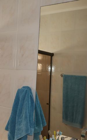 Casa à venda com 132m², 3 quartos e 4 vagasBanheiro piso superior