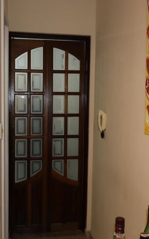 Casa à venda com 132m², 3 quartos e 4 vagasSala - corredor