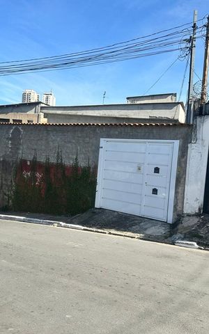 Casa para alugar com 40m², 1 quarto e 1 vaga Casa para alugar com 40m², 1 quarto e 1 vagaFachada