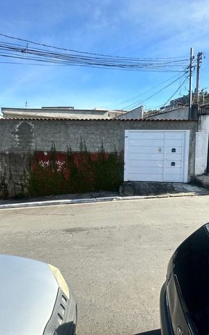 Casa para alugar com 40m², 1 quarto e 1 vaga Casa para alugar com 40m², 1 quarto e 1 vagaFachada