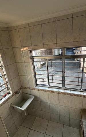 Casa para alugar com 40m², 1 quarto e 1 vaga Casa para alugar com 40m², 1 quarto e 1 vagaÁrea de serviço