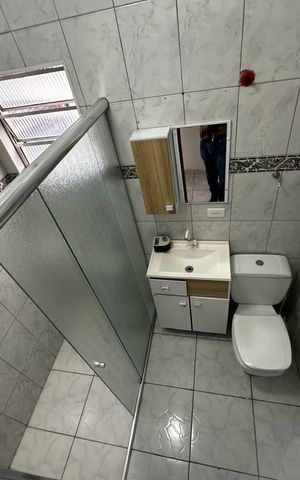 Casa para alugar com 40m², 1 quarto e 1 vaga Casa para alugar com 40m², 1 quarto e 1 vagaBanheiro