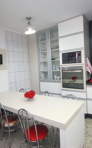 Casa à venda com 264m², 4 quartos e 4 vagas Casa à venda com 264m², 4 quartos e 4 vagasCozinha - Casa 1