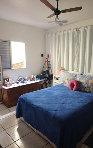 Casa à venda com 200m², 3 quartos e 3 vagasQuarto 3