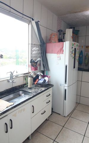 Casa à venda com 200m², 3 quartos e 3 vagasCozinha e Área de Serviço