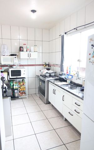 Casa à venda com 200m², 3 quartos e 3 vagasCozinha e Área de Serviço