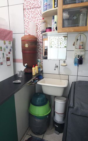 Casa à venda com 200m², 3 quartos e 3 vagasCozinha e Área de Serviço