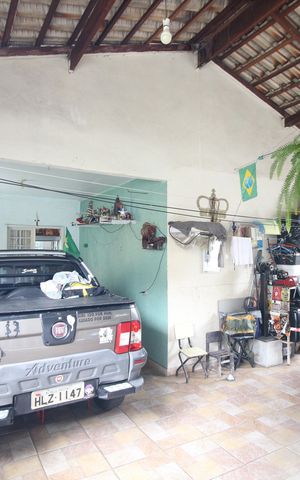 Casa à venda com 200m², 3 quartos e 3 vagasQuintal
