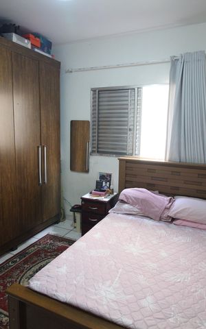 Casa à venda com 200m², 3 quartos e 3 vagasQuarto 2