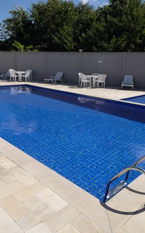 Apartamento para alugar com 49m², 2 quartos e 1 vaga Apartamento para alugar com 49m², 2 quartos e 1 vagaÁrea comum - Piscina