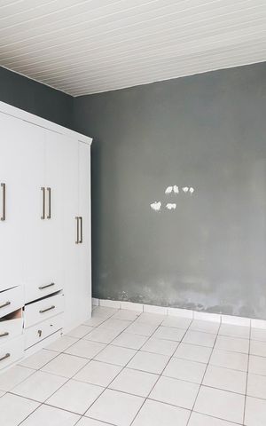 Casa à venda com 98m², 1 quarto e sem vagaSala / Quarto