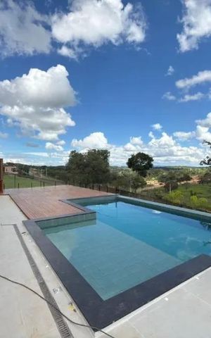 Casa para alugar com 360m², 4 quartos e 5 vagas