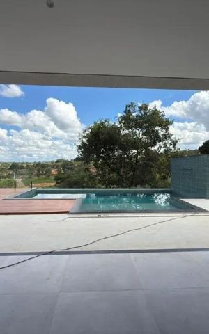 Casa para alugar com 360m², 4 quartos e 5 vagas