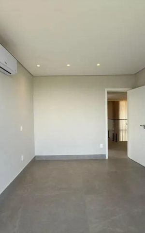 Casa para alugar com 360m², 4 quartos e 5 vagas