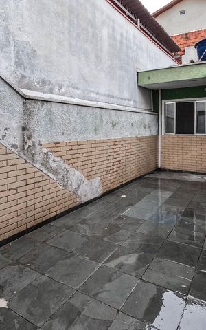 Casa à venda com 132m², 3 quartos e 5 vagas