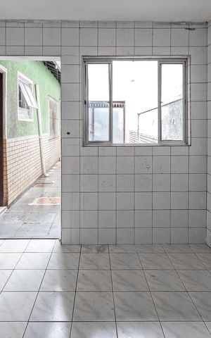 Casa à venda com 132m², 3 quartos e 5 vagas