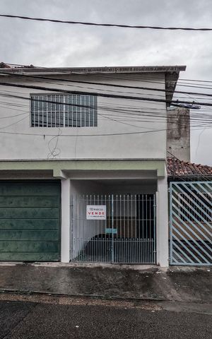 Casa à venda com 132m², 3 quartos e 5 vagas