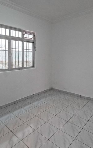 Casa à venda com 132m², 3 quartos e 5 vagas
