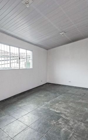 Casa à venda com 132m², 3 quartos e 5 vagas