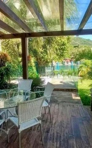 Casa para alugar com 220m², 5 quartos e 4 vagas Casa para alugar com 220m², 5 quartos e 4 vagasÁrea comum
