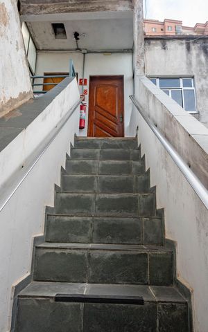 Apartamento para alugar com 58m², 2 quartos e sem vaga Apartamento para alugar com 58m², 2 quartos e sem vagaEscada do predio