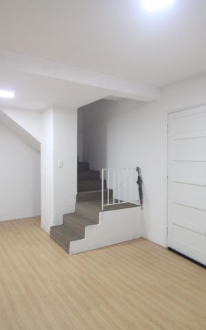 Casa à venda com 120m², 3 quartos e 2 vagasSala