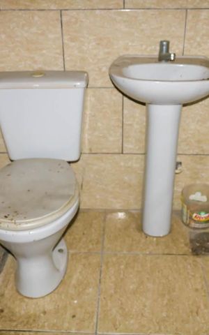 Casa de condomínio à venda com 103m², 3 quartos e 1 vaga Casa de condomínio à venda com 103m², 3 quartos e 1 vagaBanheiro Externo