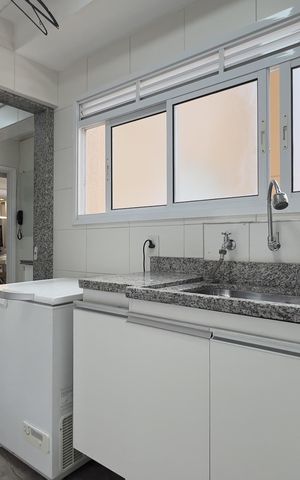 Apartamento à venda com 134m², 3 quartos e 2 vagas Apartamento à venda com 134m², 3 quartos e 2 vagasCozinha e Área de Serviço
