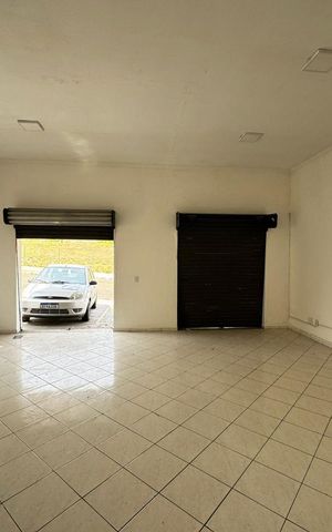 Casa para alugar com 326m², 3 quartos e 5 vagas
