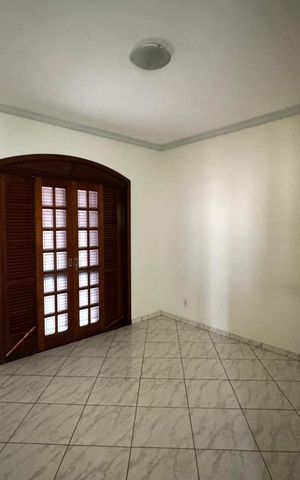 Casa para alugar com 326m², 3 quartos e 5 vagas Casa para alugar com 326m², 3 quartos e 5 vagasQuarto 2