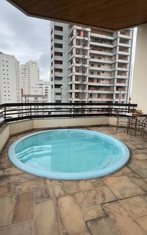 Apartamento à venda com 300m², 4 quartos e 4 vagas Apartamento à venda com 300m², 4 quartos e 4 vagasPiscina