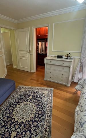 Apartamento à venda com 300m², 4 quartos e 4 vagas Apartamento à venda com 300m², 4 quartos e 4 vagasQuarto