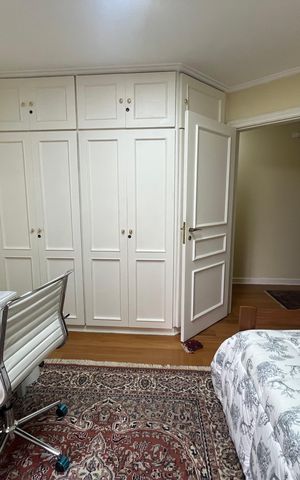 Apartamento à venda com 300m², 4 quartos e 4 vagas Apartamento à venda com 300m², 4 quartos e 4 vagasQuarto
